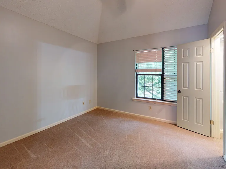 335 Bent Tree Dr — Photo 12