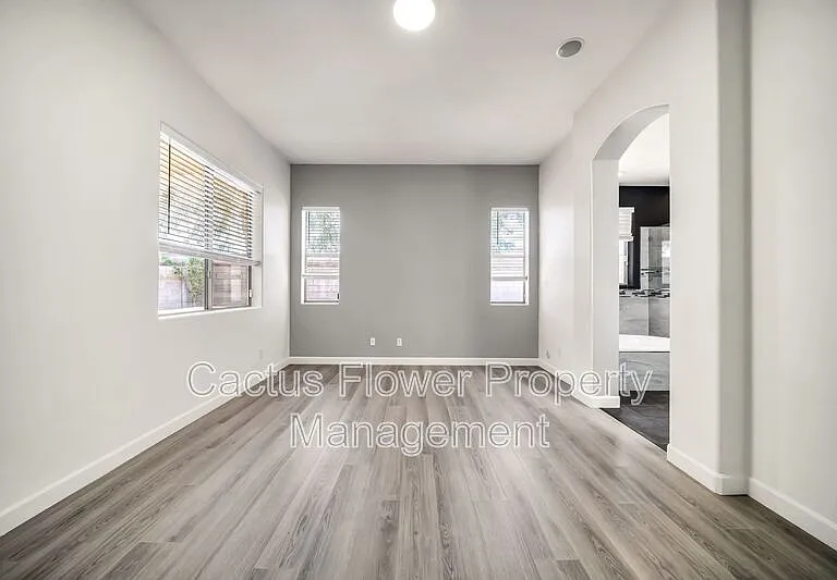 20276 N 64th Ave — Photo 26