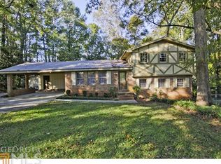1613 Rhonda Ln, Stone Mountain, GA 30087