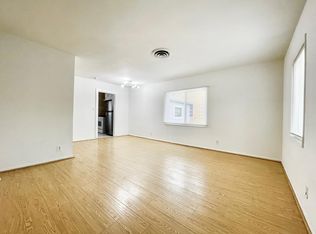 5748 Lindley Ave, Encino, CA 91316