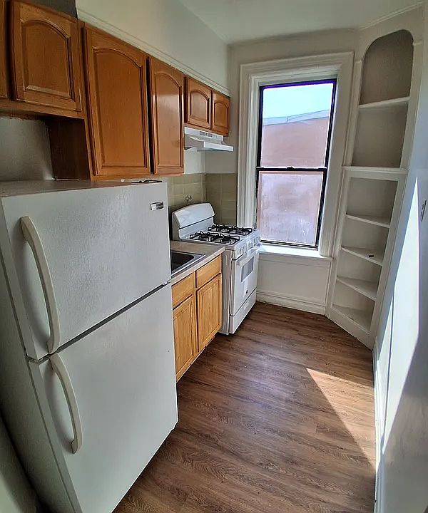 1st image of 438 52nd St APT B5
