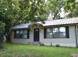 1017 W Long St, Stephenville, TX 76401