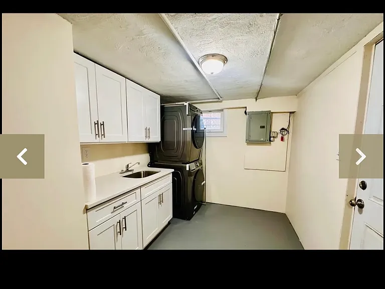 47 Aqueduct Ave — Photo 8