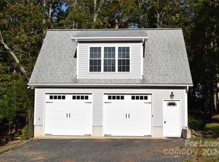 4864 Midway Sand Rd, Hickory, NC 28601