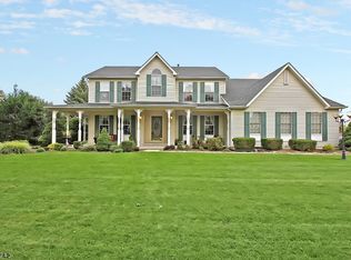 34 Barley Sheaf Rd, Flemington, NJ 08822