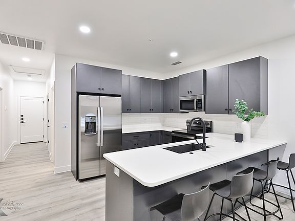 4th image of 1826 Colony Hill Rd #3B-2Ba-1200Sqft