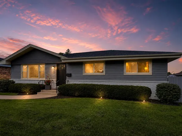543 Victoria Ln, Wood Dale, IL 60191