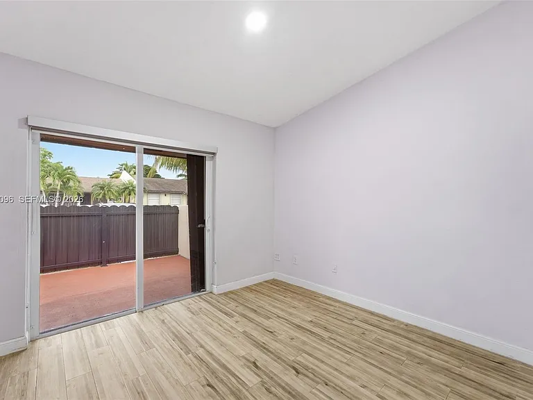 11601 SW 123rd Ave — Photo 16
