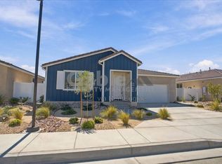 1542 E Holguin St, Lancaster, CA 93535