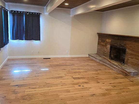 5th image of 61 Lake Vista Ave
