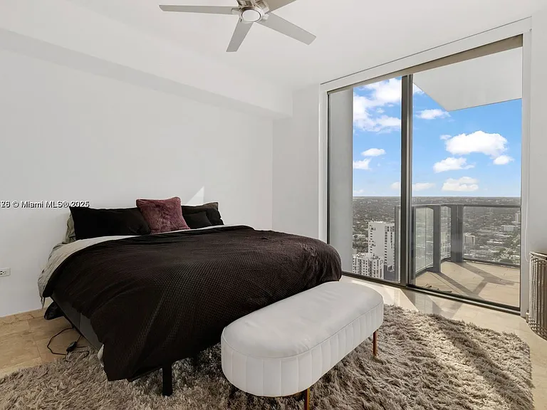 88 SW 7th St #3410 — Photo 5