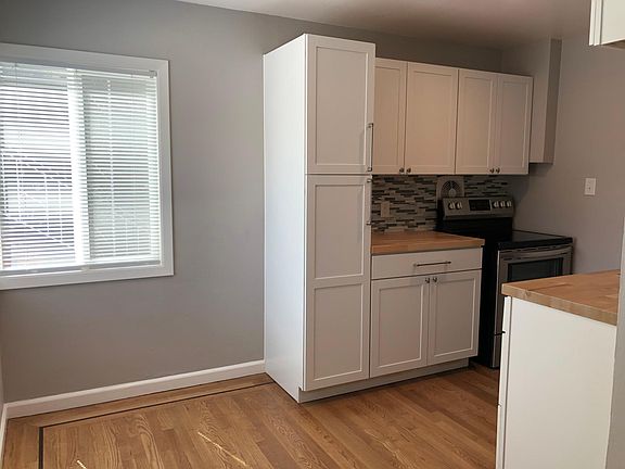 Plenty of kitchen storage