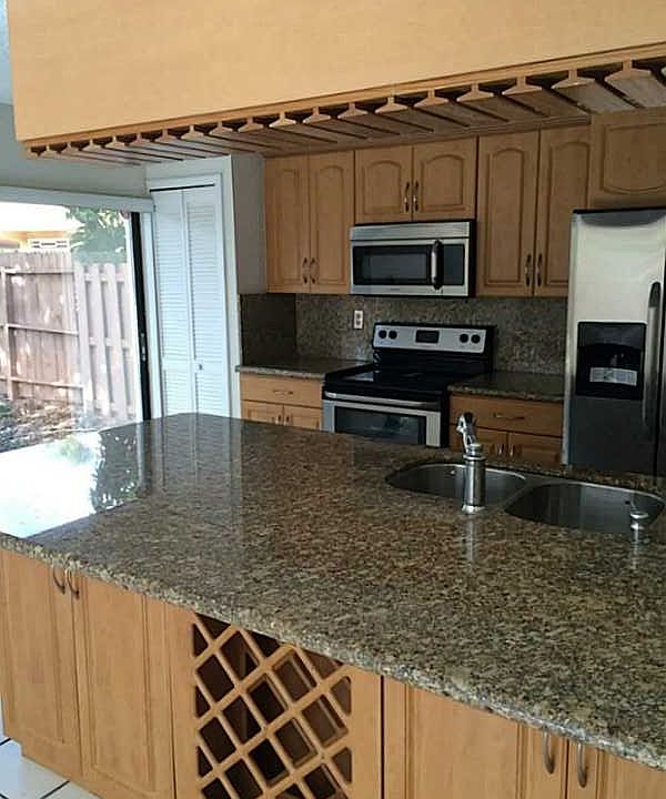 2nd image of 6640 Sw 127