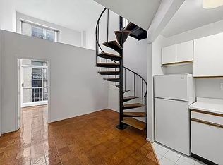 220 E 24th St APT 2D, New York, NY 10010