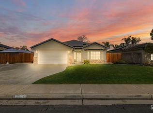 9804 Valerio Ct, Bakersfield, CA 93312