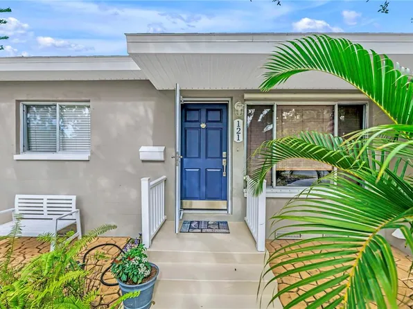 121 43rd Ave N, Saint Petersburg, FL 33703