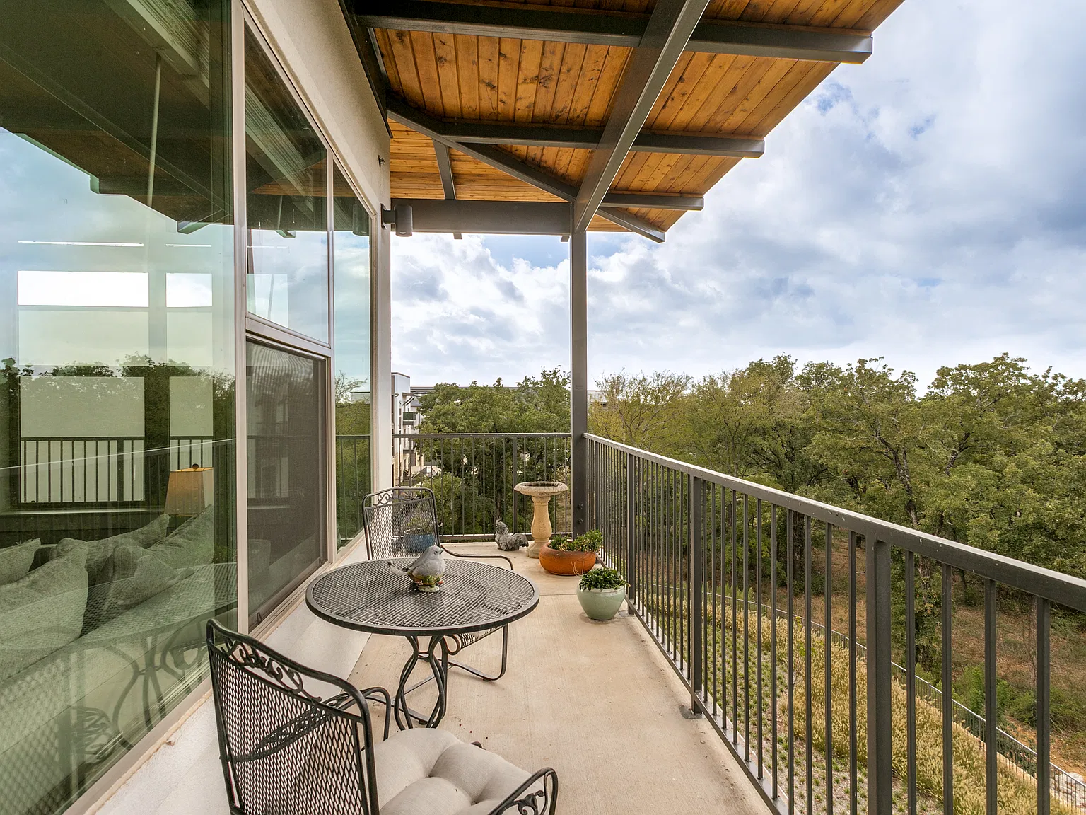 2 bed, 1276 sqft, $1,800 — Photo 3