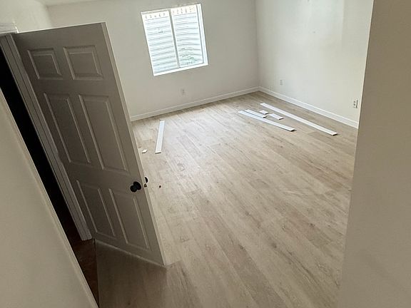 4th image of 5921 S Trowbridge Way