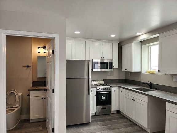 2nd image of 3623 Park Blvd #3