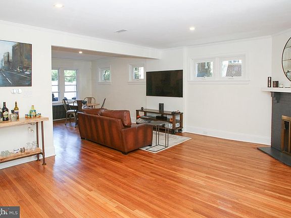 5th image of 1711 N Broom St #150