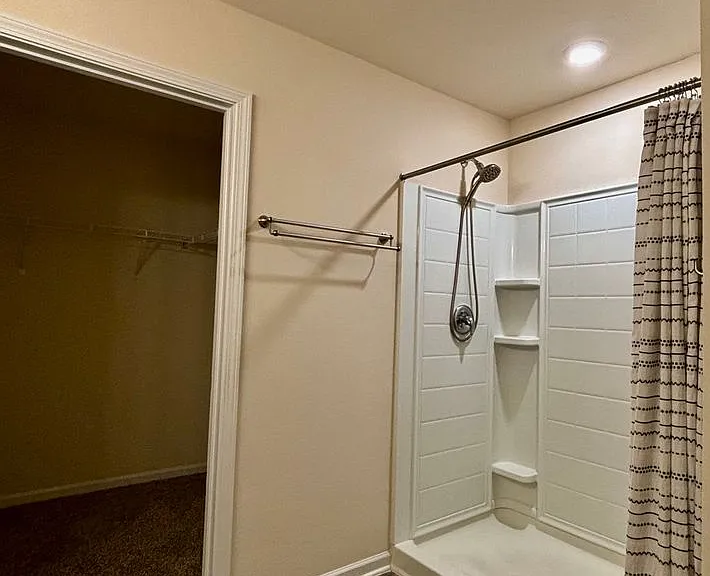 2427 Falling Star Ln — Photo 16