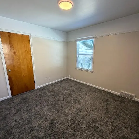 721 Robins Ave — Photo 10