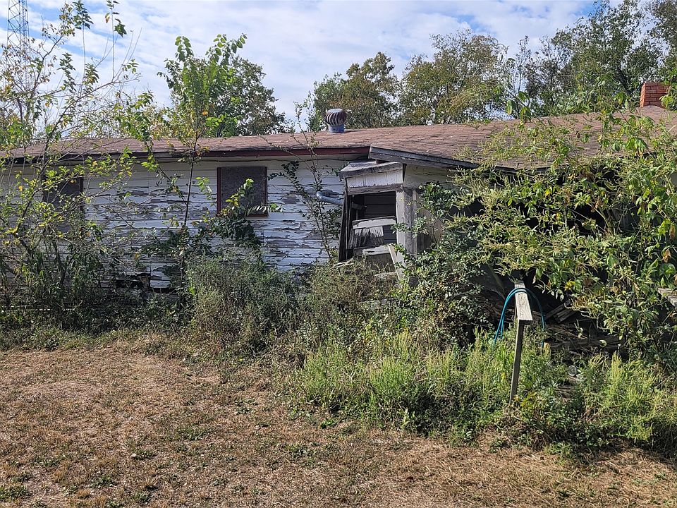 2nd image of 9999 County Road 2884