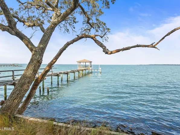 45 Bay Point Rd, Saint Helena Island, SC 29920