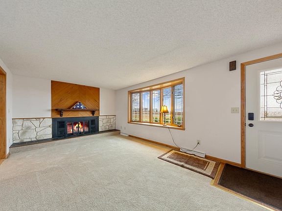 4th image of 606 Riverdale Rd