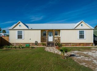 108 Teal Rd, Rockport, TX 78382
