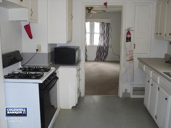 4th image of 1685 Shawano Ave