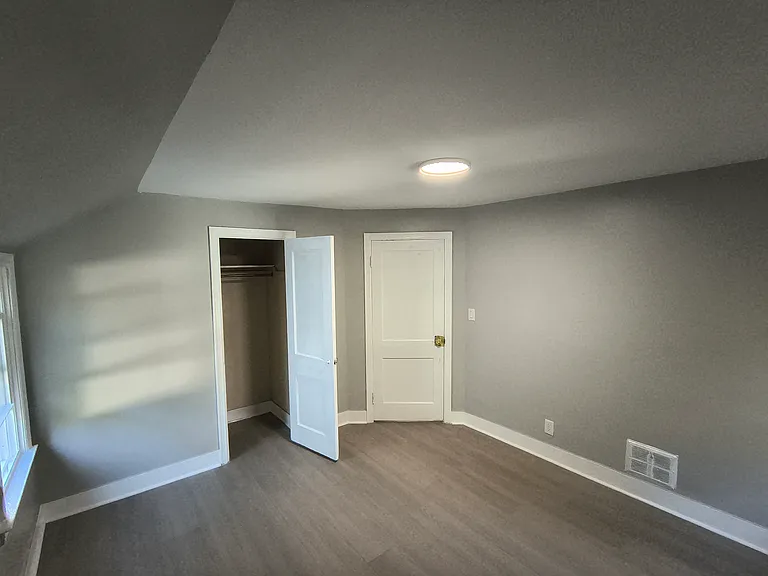 89 Wyoming Ave — Photo 1