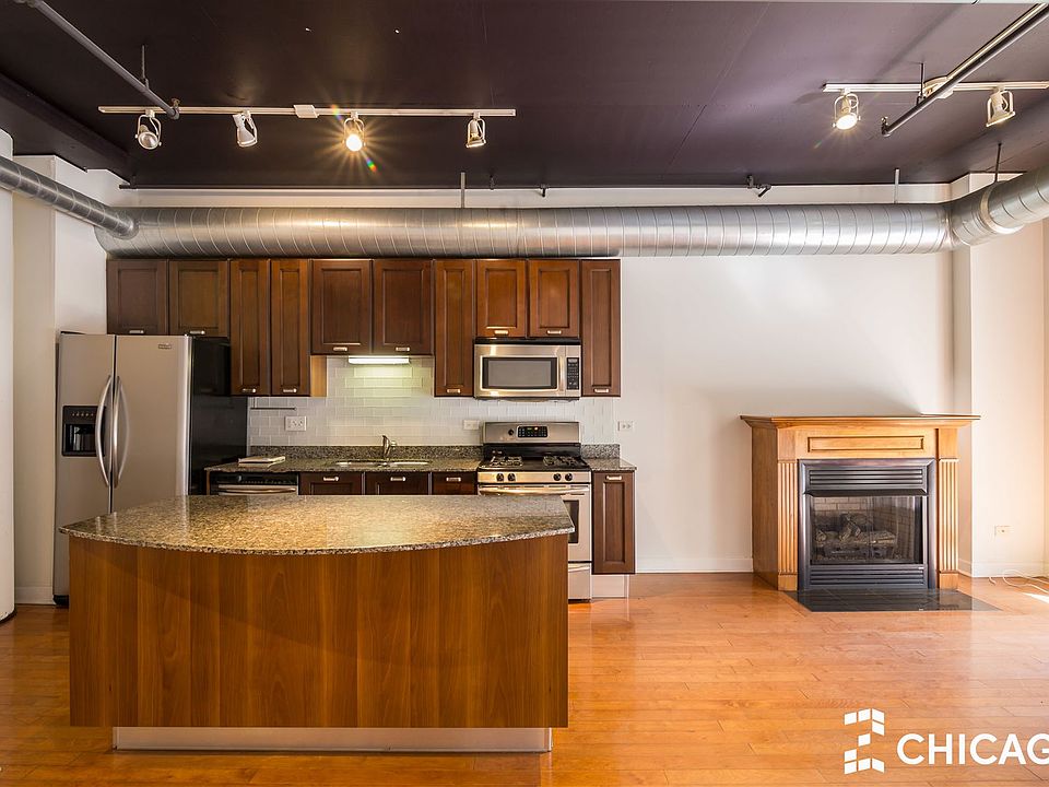 111-s-morgan-324-dining-room-1