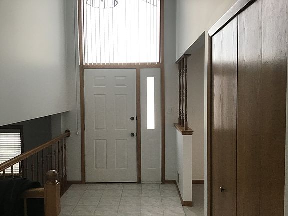 2nd image of 10446 Lynn Dr #148