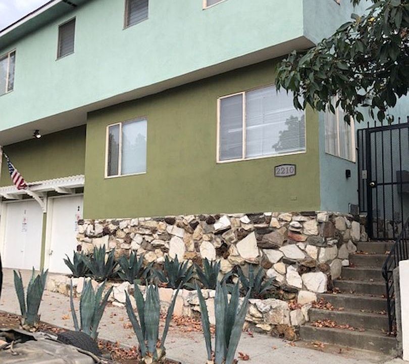 1st image of 2210 Locust Ave #8
