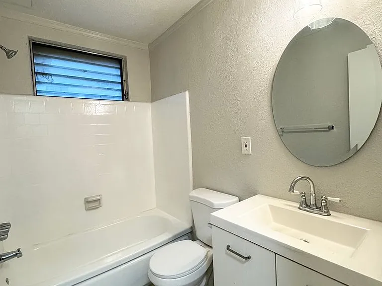 80 N Bonnie Ave — Photo 14