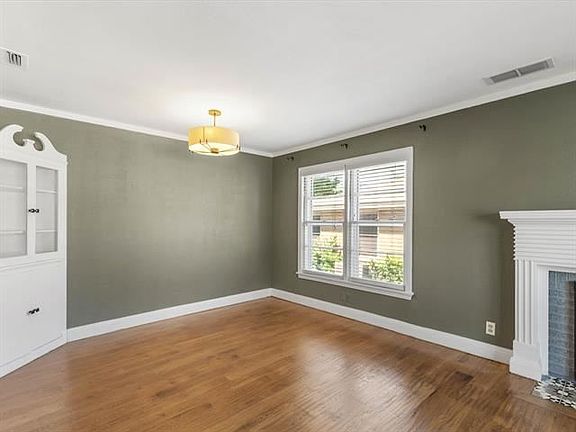 4th image of 4908 Trail Lake Dr