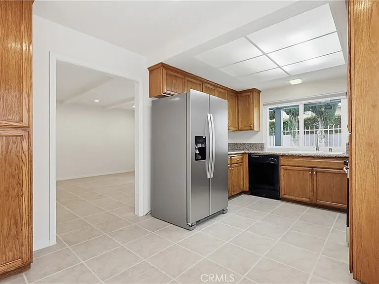 18102 Hatteras St — Photo 15