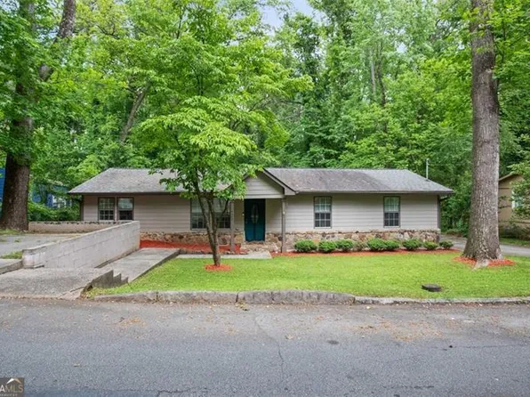 435 Spruce Dr, Pine Lake, GA 30072