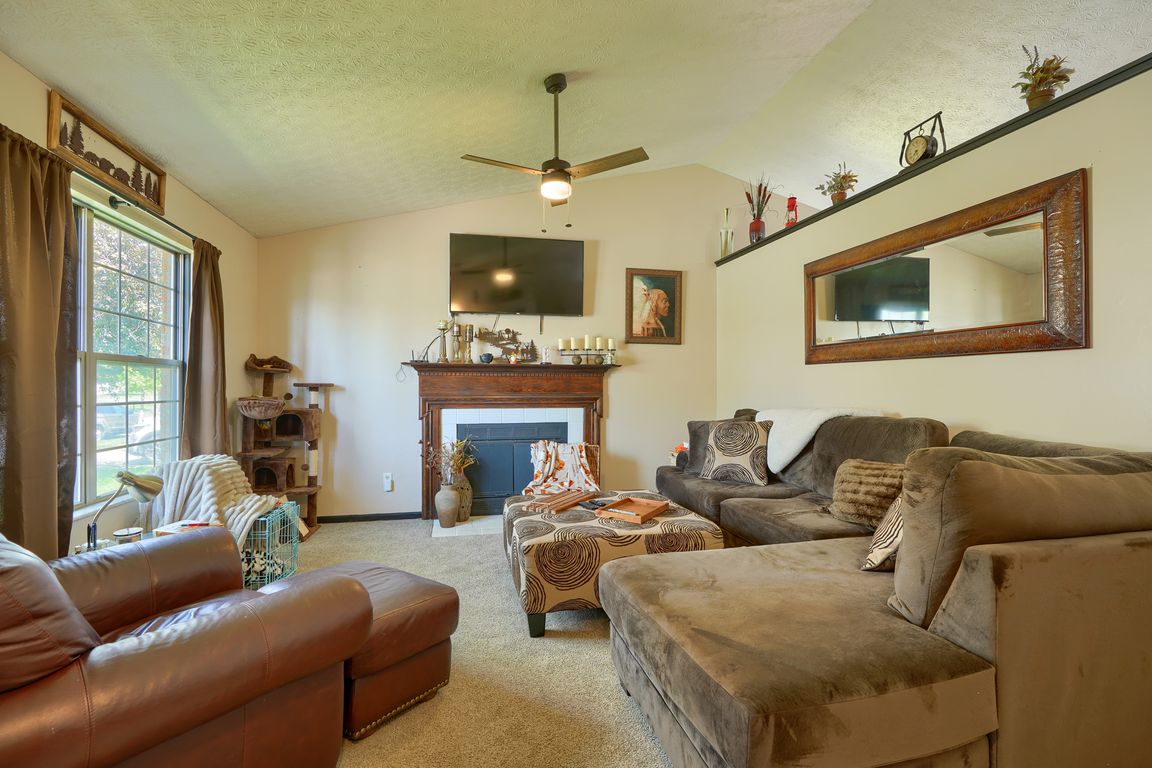 1145 Rendevous Ln (21)