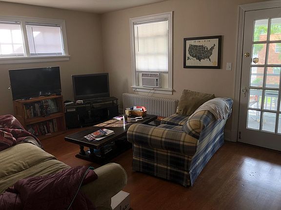 3rd image of 3517 Park Ave #2