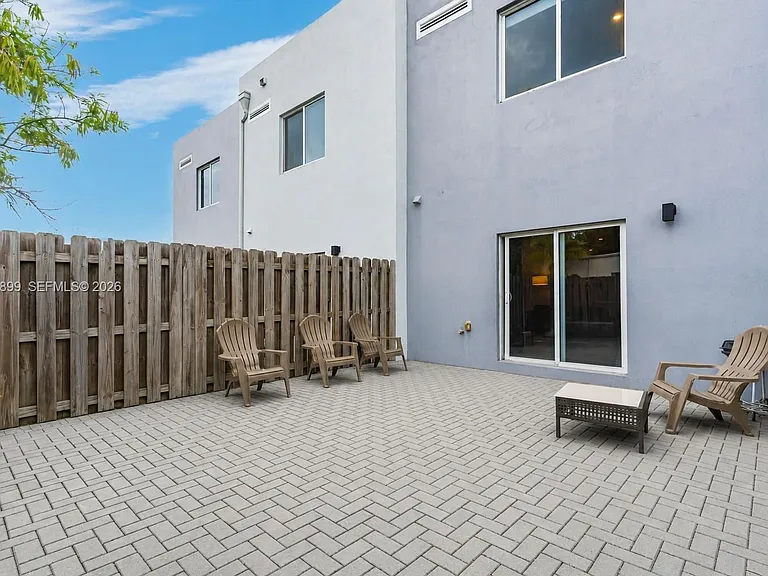 171 NW 158th St #8 — Photo 20