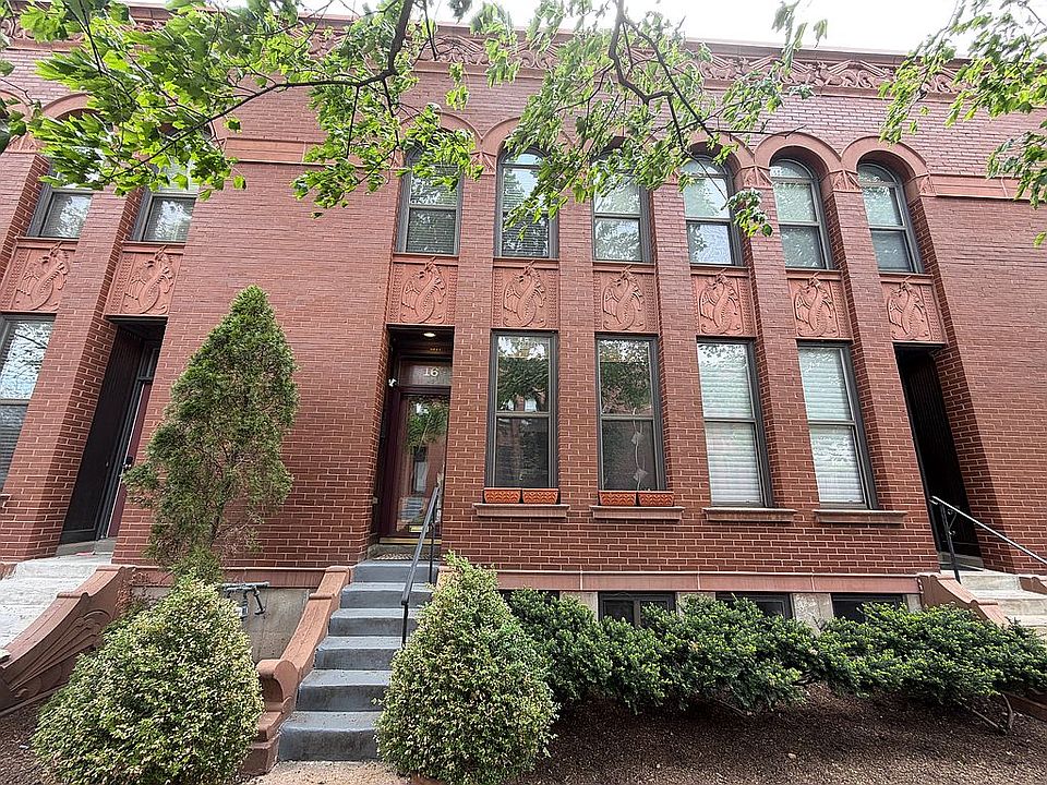1st image of 16 Manhattan Mews