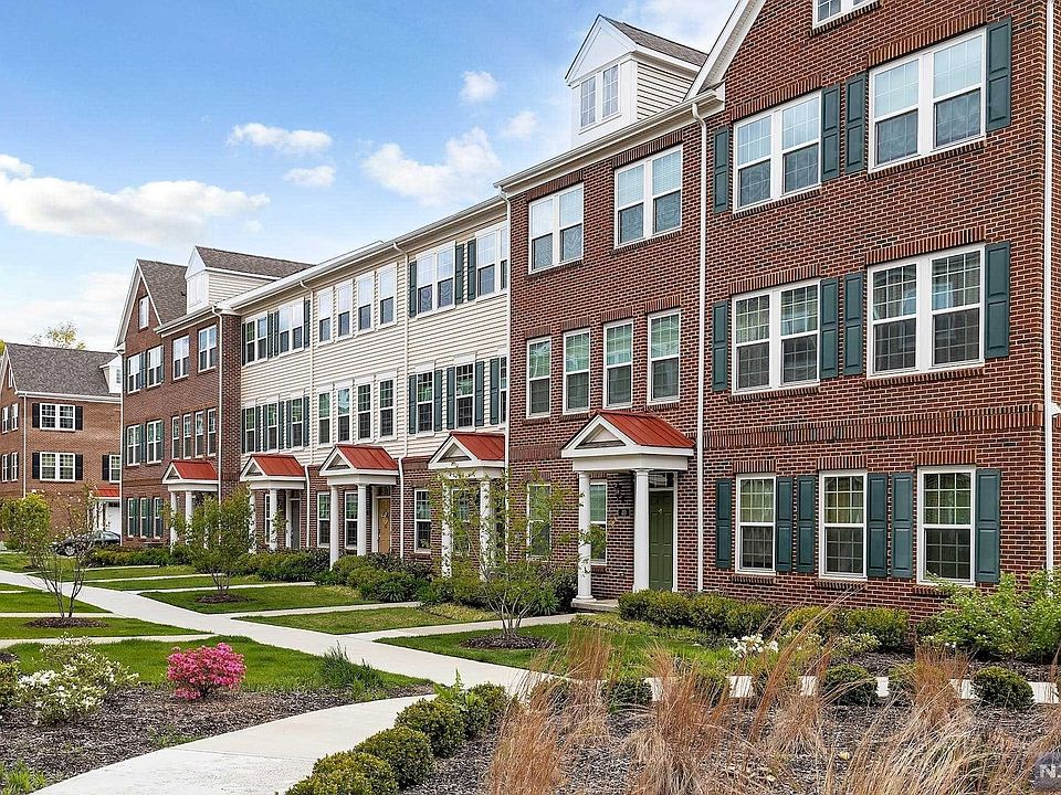 1st image of 42 Litchfield Lane