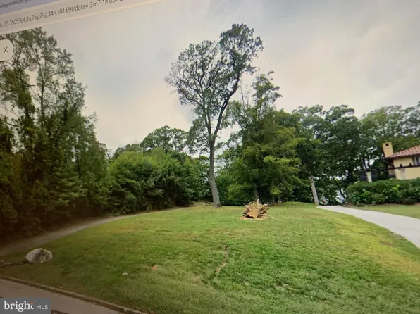 375 Gulph Hills Rd, Wayne, PA 19087