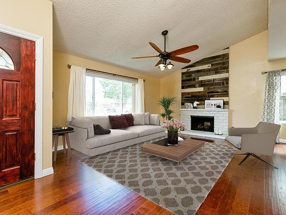 3rd image of 7037 Cottontail St