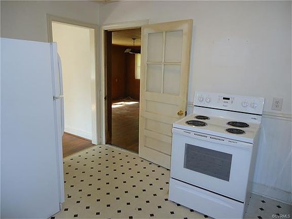 4th image of 4901 Oriole Ave