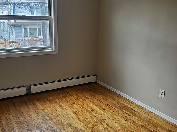 4th image of 10415 102nd St Floor 2