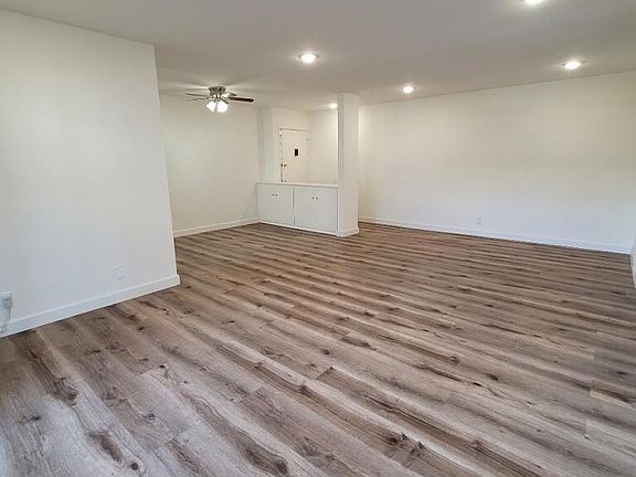 5th image of 10840 Hortense St APT 2