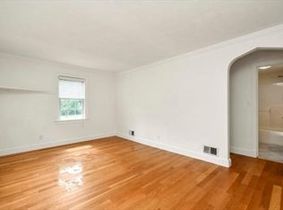 469 Plymouth St, Holbrook, MA 02343